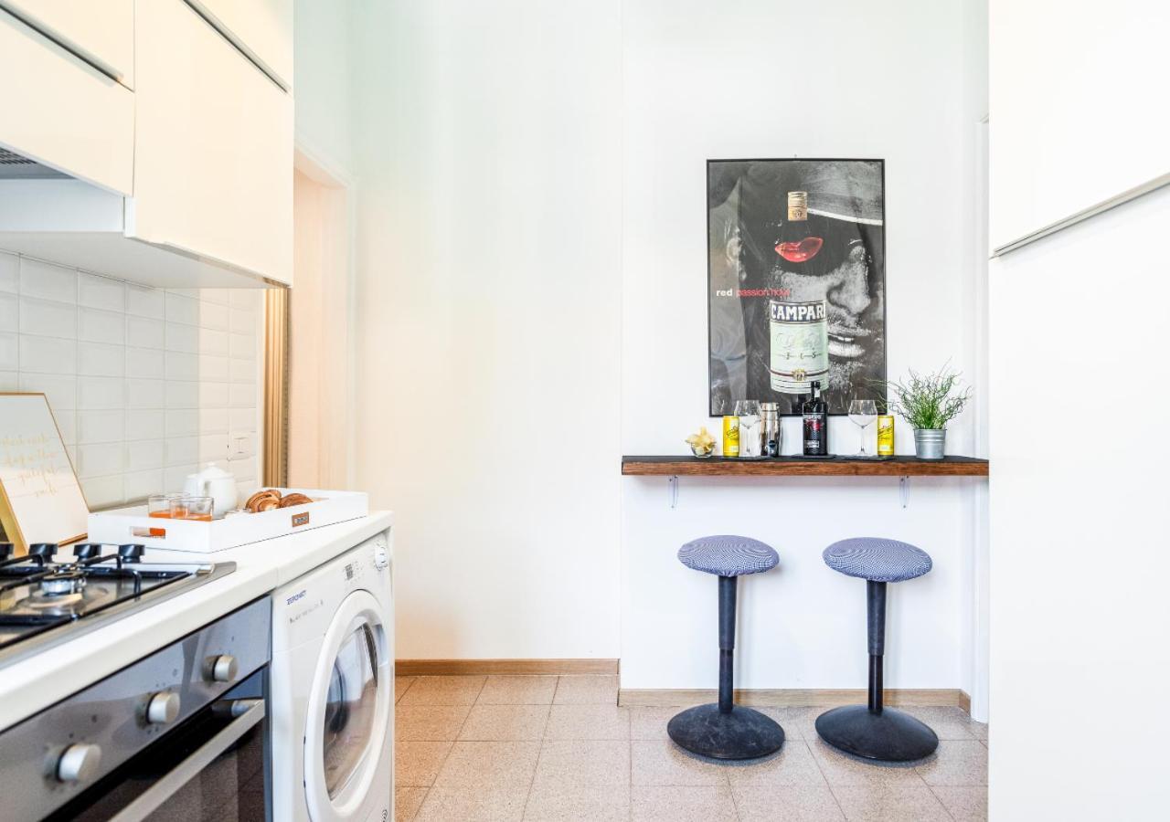 Milanese Elegance - 15 Minutes Duomo Apartment ภายนอก รูปภาพ