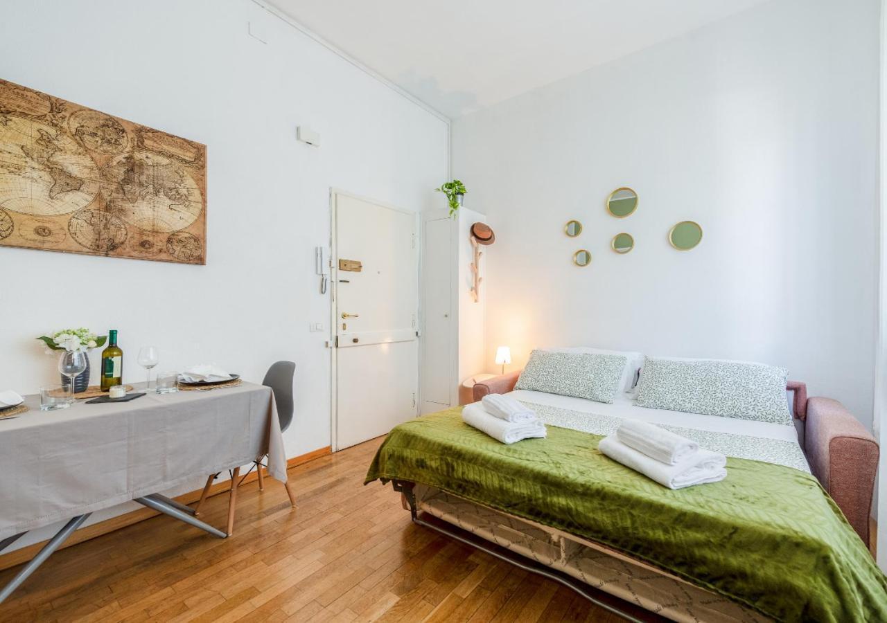 Milanese Elegance - 15 Minutes Duomo Apartment ภายนอก รูปภาพ